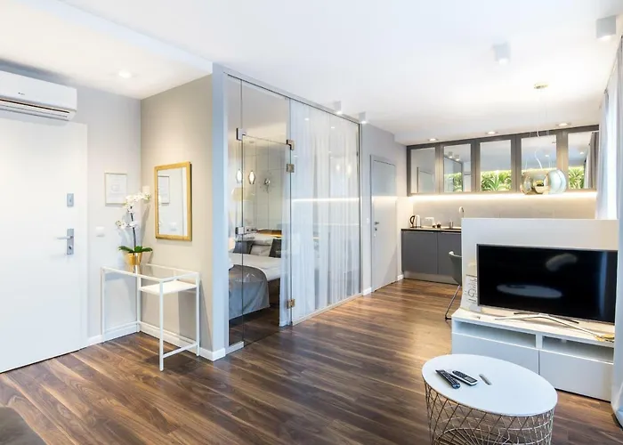 Deluxe Apartment